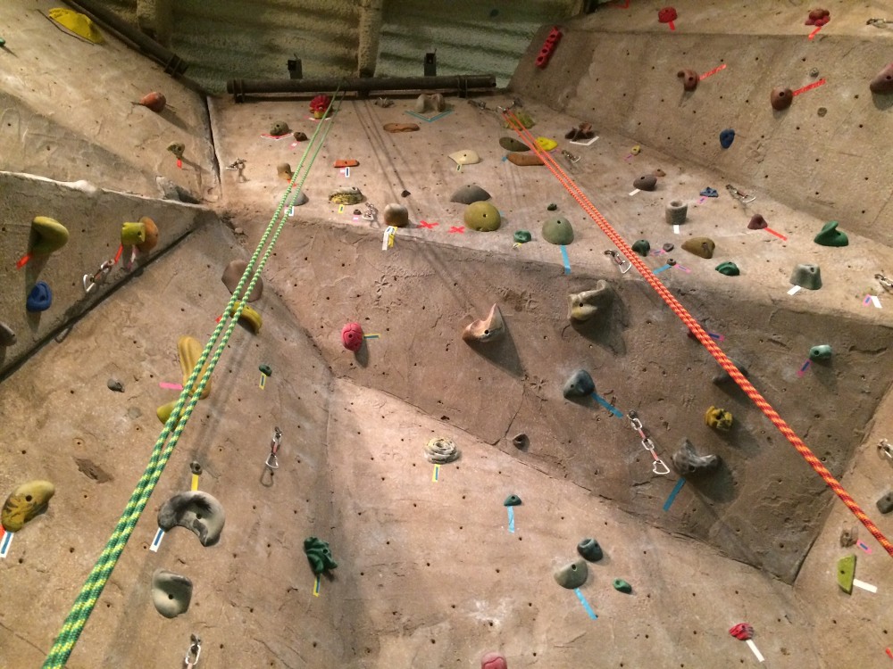 climbing wall floor on up view